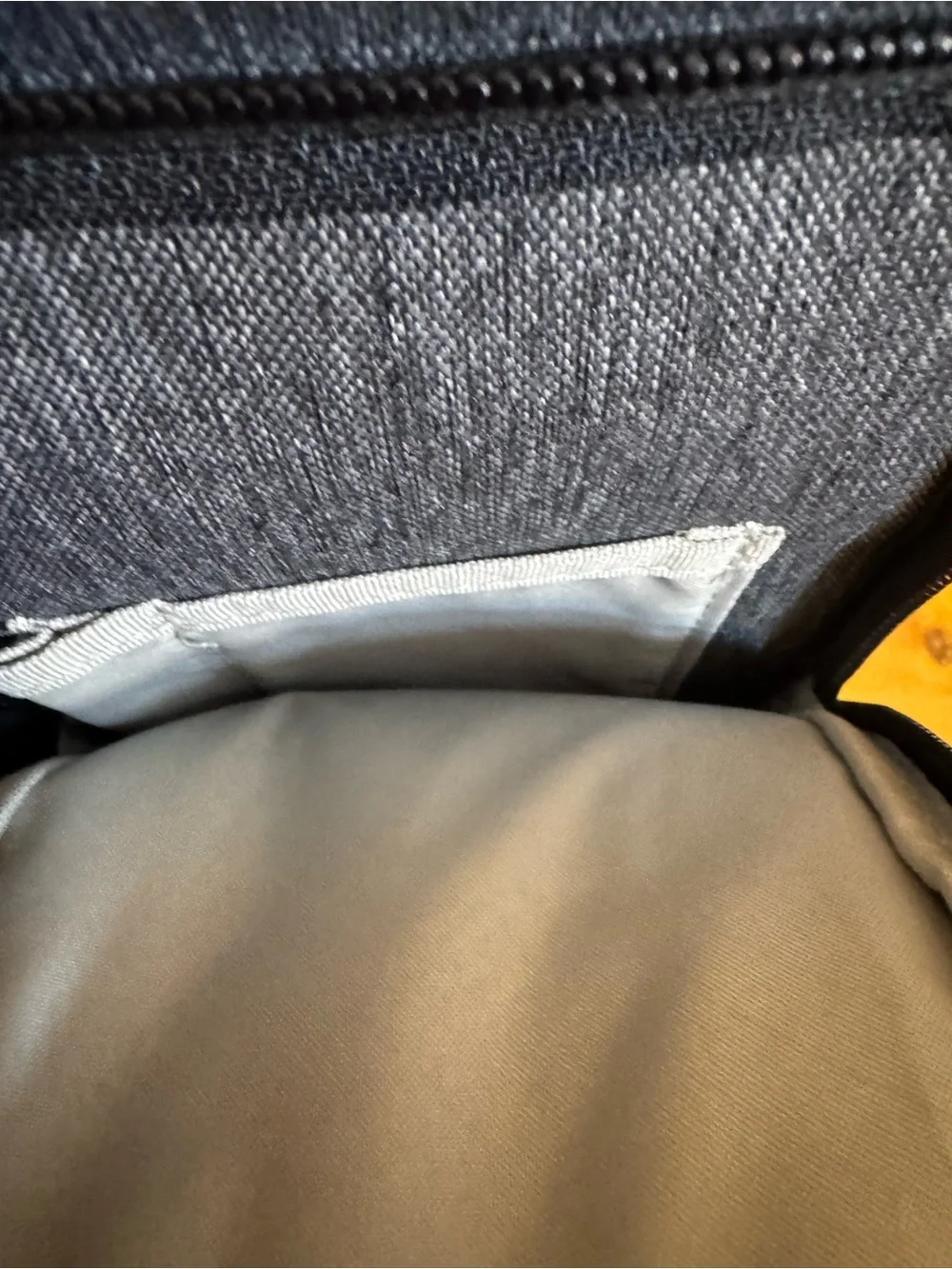 TOM TOC  Grey Laptop Bag with Multiple Front Pockets very nice Excellent conditi